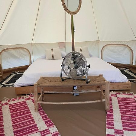 Camping Vila De Sarria Exteriör bild
