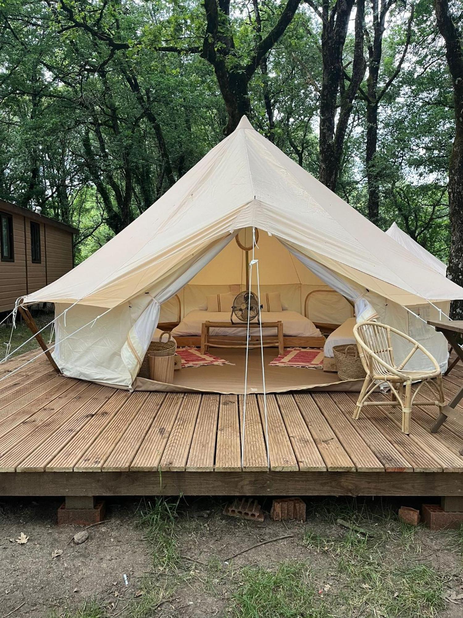 Camping Vila De Sarria Exteriör bild