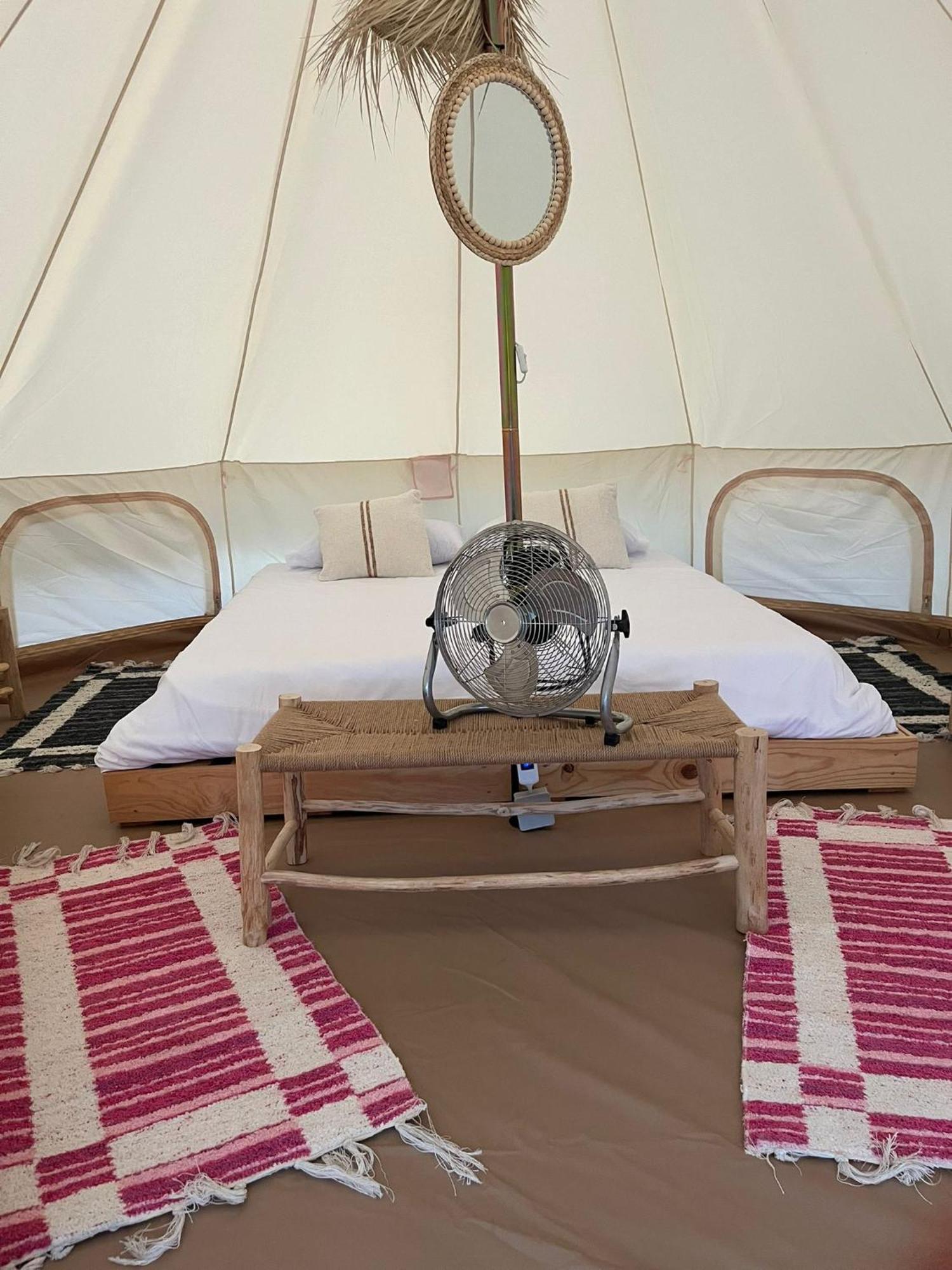 Camping Vila De Sarria Exteriör bild