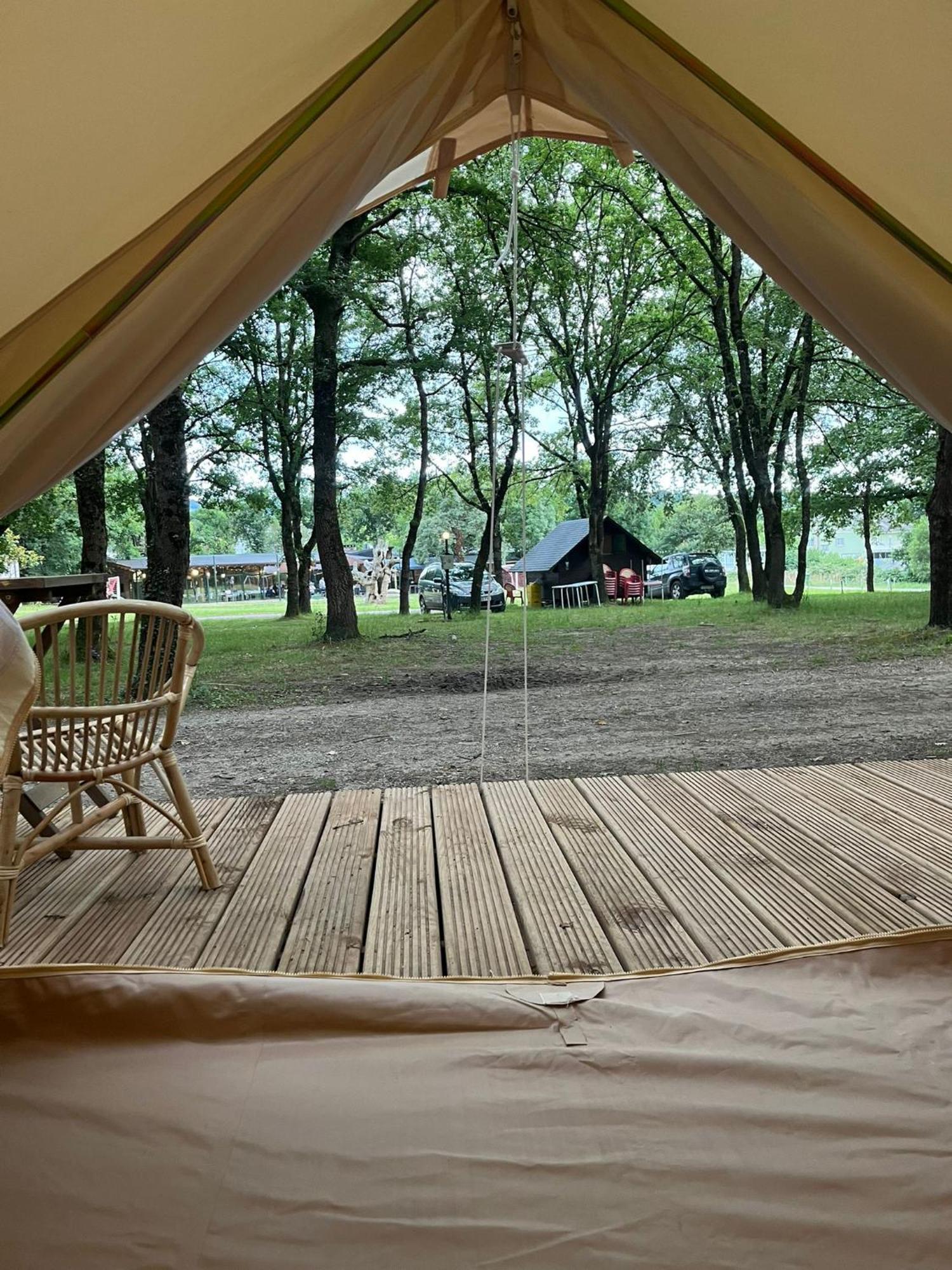 Camping Vila De Sarria Exteriör bild
