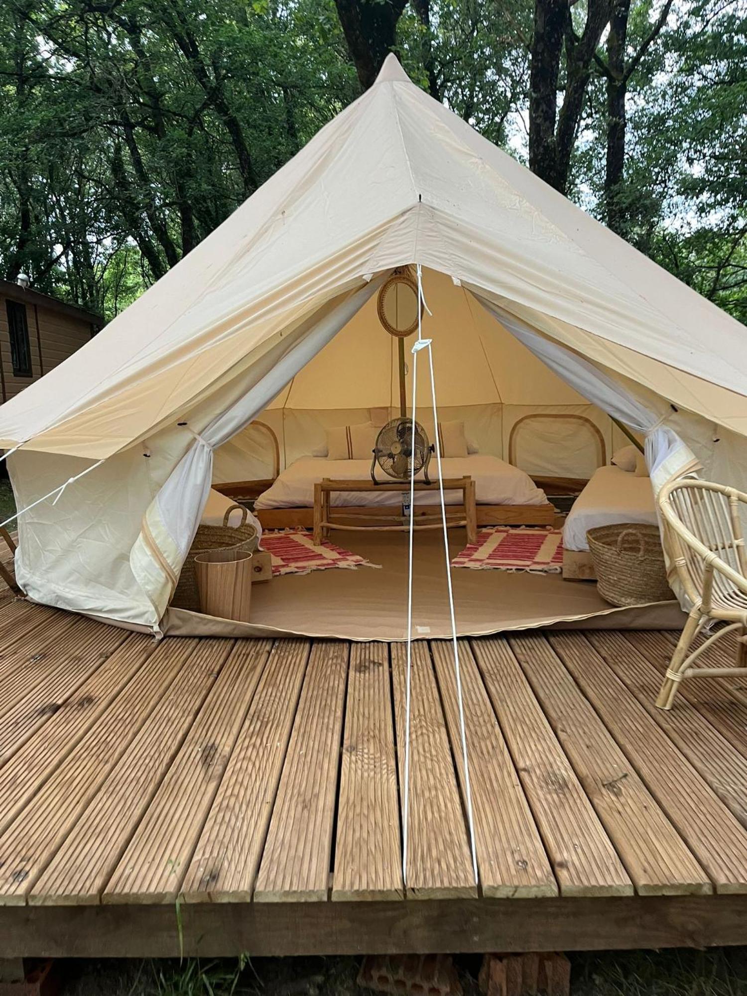 Camping Vila De Sarria Exteriör bild